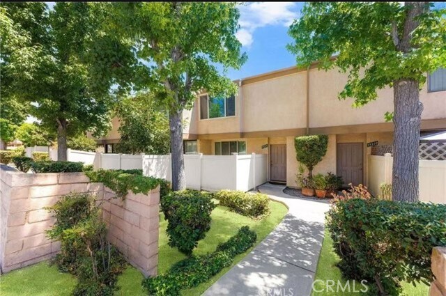 Foto del edificio - 19214 La Puente Rd