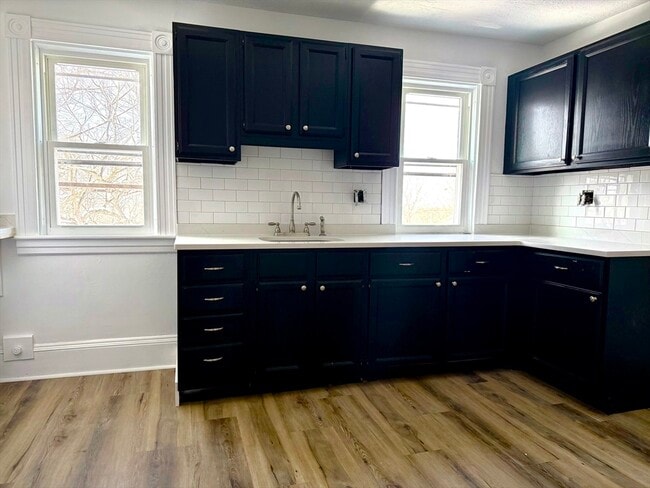 Building Photo - 120 Graham St