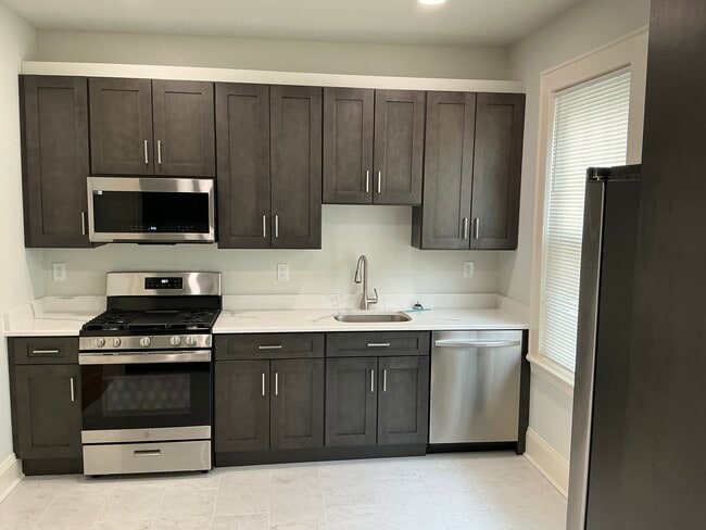 Cocina - 176 Weequahic Ave