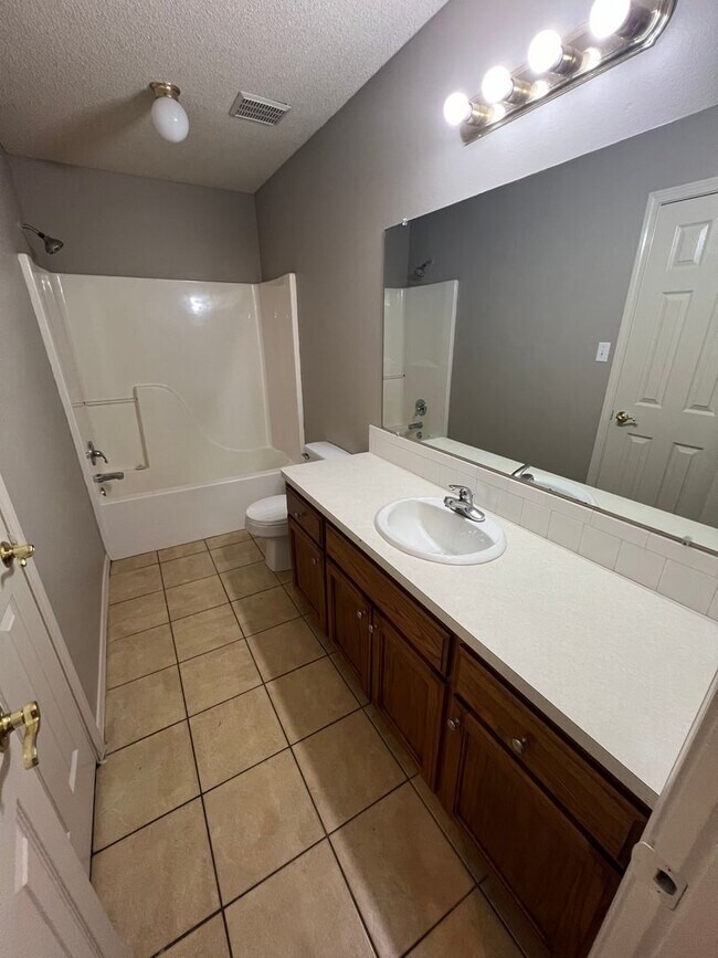 Building Photo - 1703 Wilder Ln