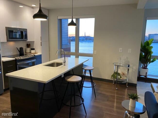Building Photo - 2 br, 2 bath Apartment - 130 Border Street