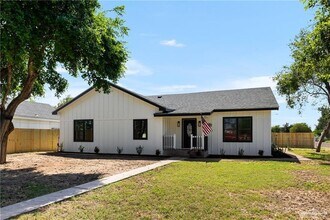 Building Photo - 620 W Hill Dr
