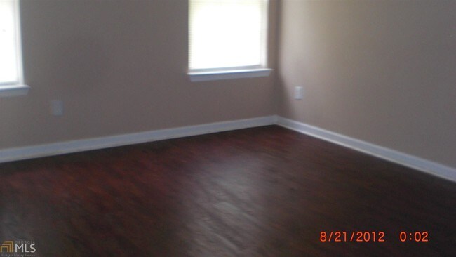 Building Photo - 35 Lakeside Cir