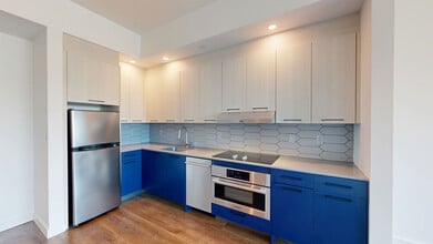 Interior Photo - Broadridge