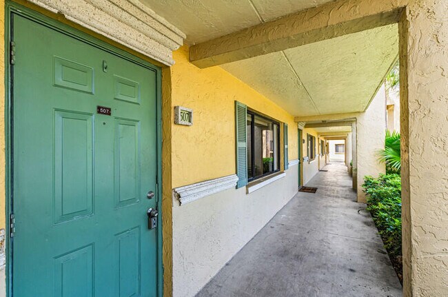 Foto del edificio - 507 Meadows Cir