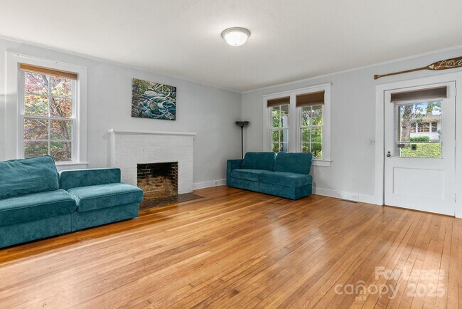 Building Photo - 1 Ridgefield Pl