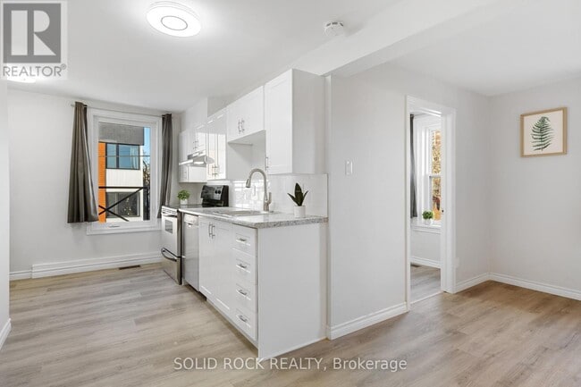 Building Photo - 420 Arlington Ave