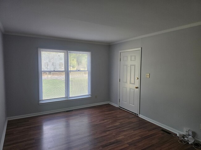 Building Photo - 2214 Daley Rd