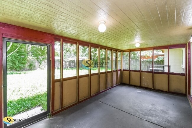 Foto del edificio - 4533 Jade Dr E