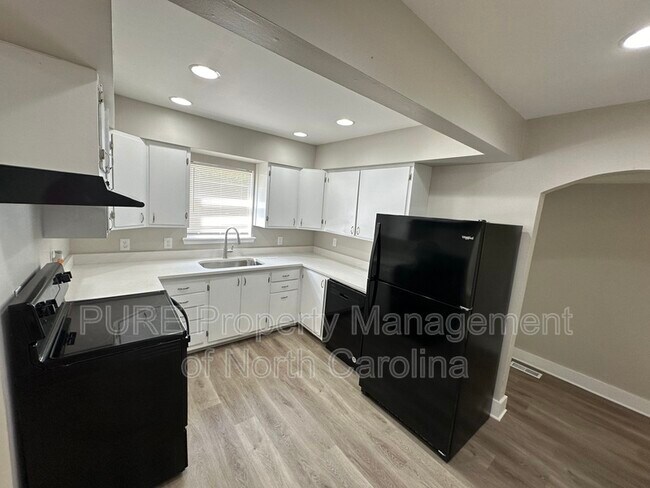 Foto del edificio - 113 White Ave