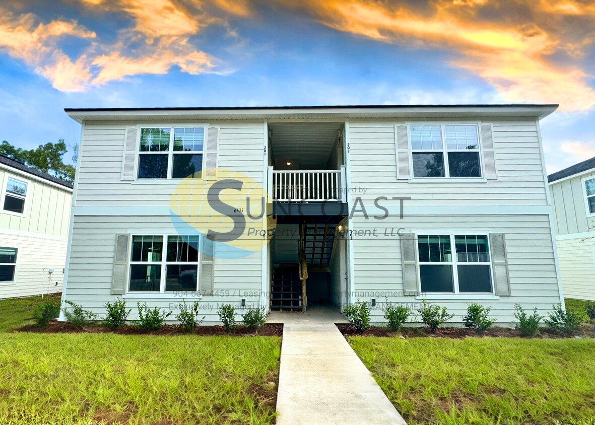 Primary Photo - NEW & Stylish Apts West Jax!