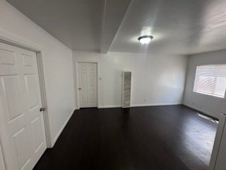 Foto del edificio - 3711 S Western Ave