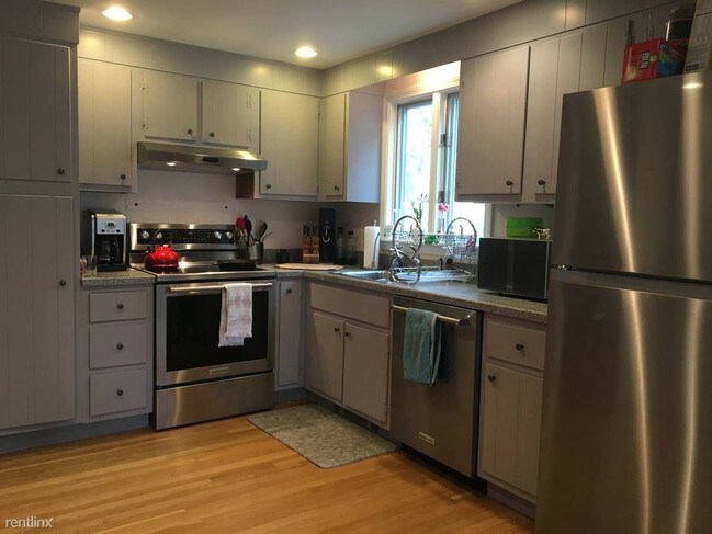 Foto del edificio - 3 br, 2.5 bath House - 12 Spruce Tree Lane