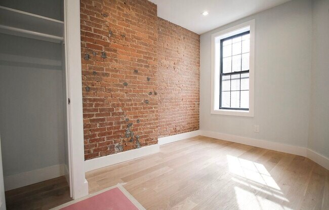 Foto del edificio - 6702 60th St