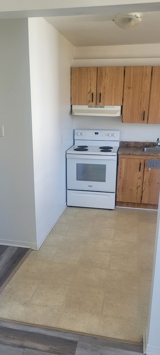 Building Photo - Lovely Unit for Renting