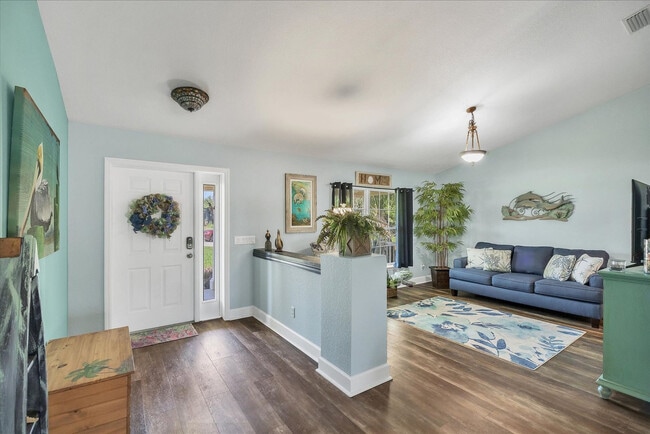 Building Photo - 15736 Lakeland Cir