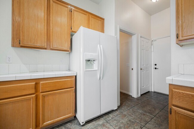 Building Photo - Honey, I’m Home! This Lovely 3 Bedroom, Two-Story Home Is Located In Summerlin.