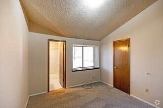 Building Photo - 712 Stafford Ct