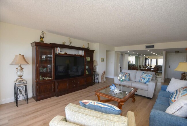 Foto del edificio - 4900 N Ocean Blvd