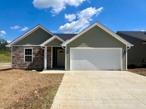 Building Photo - 117 Brooks Dr