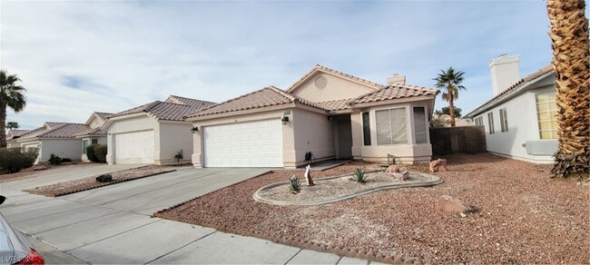 Building Photo - 4505 Cielo Ln