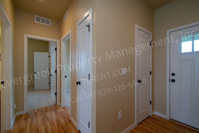 Building Photo - 4 bedroom, 3 bathroom in Wellington