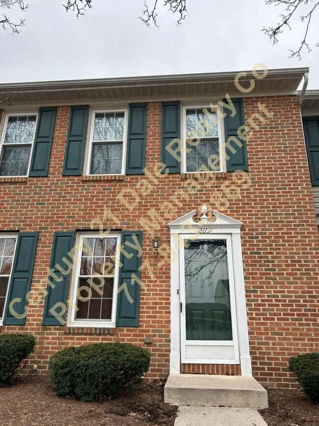 Foto del edificio - Beautiful 2 Bedroom Condo in West York Schools with a Large 2 Car Garage