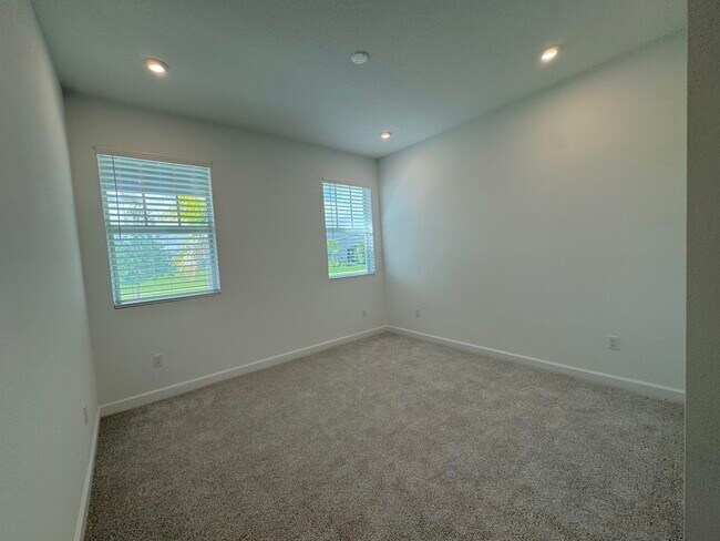 Foto del edificio - 14285 Murney Wy