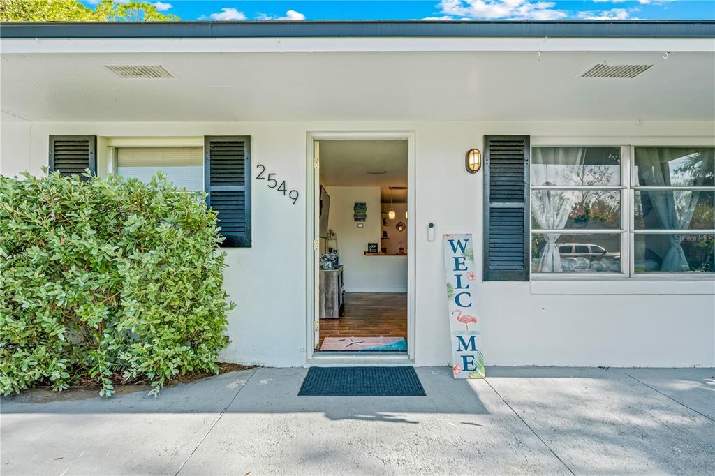 Primary Photo - 2549 Clarendon Ave