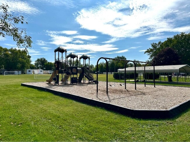 Foto del edificio - 1083 E State Rd 2