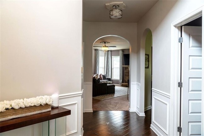 Foto del edificio - 1716 Indian Woods Rd