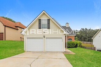 Building Photo - 1430 Camelia St