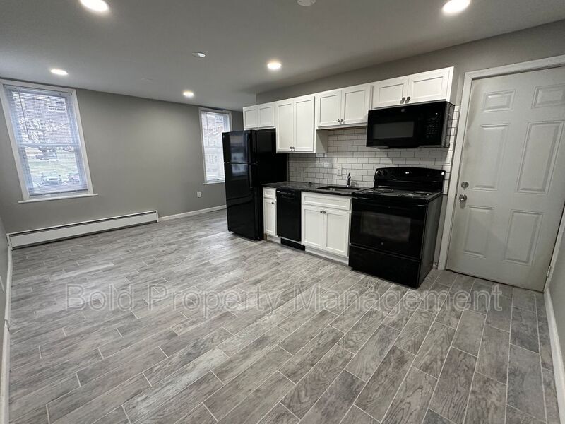 923 Buttonwood St Unit 2, Reading, PA 19604 Condo for Rent in Reading