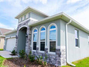 Building Photo - 445 Silver Palm Dr