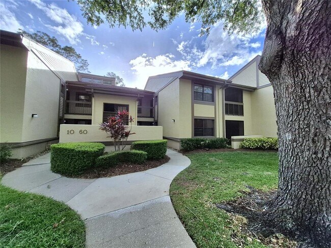 Foto del edificio - 50 Woodlake Pl