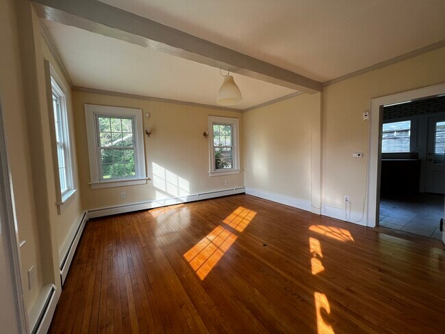 Foto del edificio - 143 White Hollow Rd