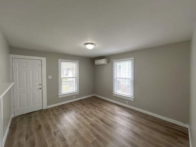 Foto del edificio - A0D62-651-653 Wilson Street