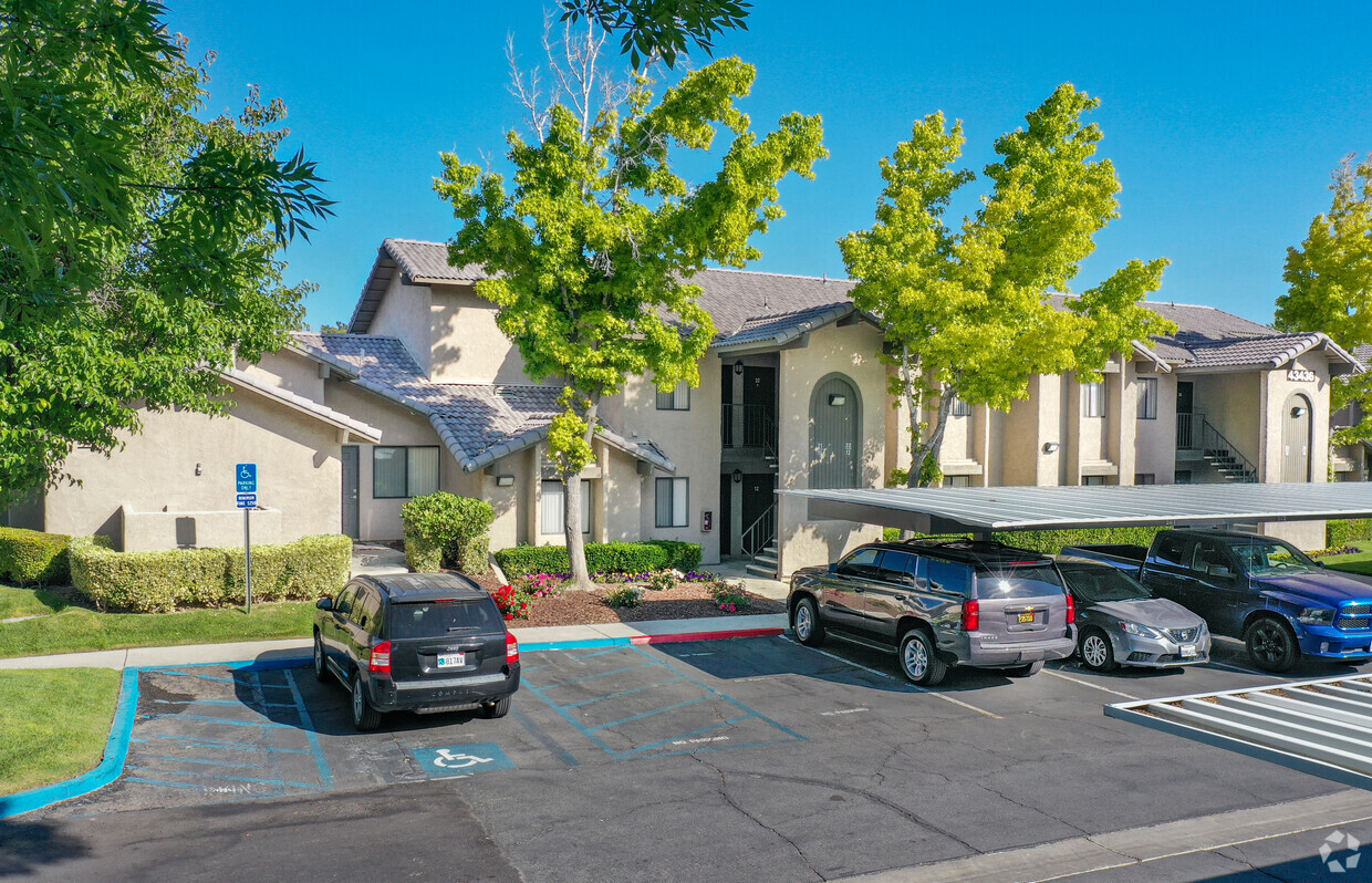 Sunset Ridge Apartments - Apartments in Lancaster, CA | Westside Rentals