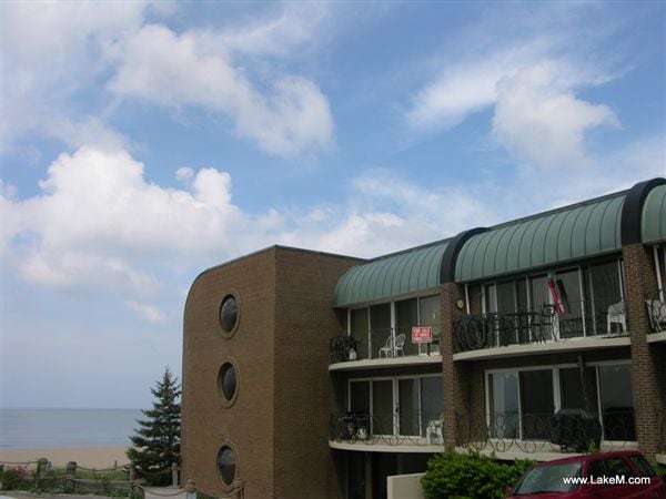 Primary Photo - 1159 S Harbor Dr