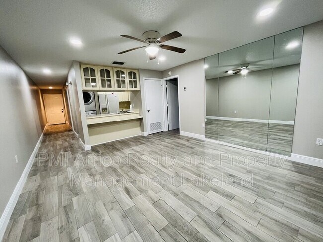 Foto del edificio - 6041 Topher Trail