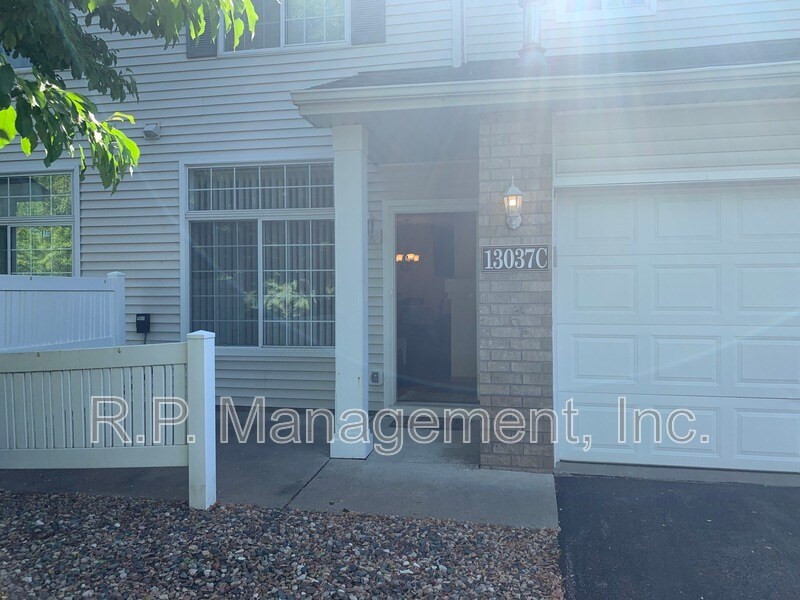 Foto principal - 13037 Europa Trail Way N