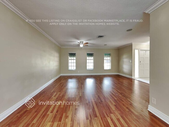 Foto del edificio - 1451 SW 10th St
