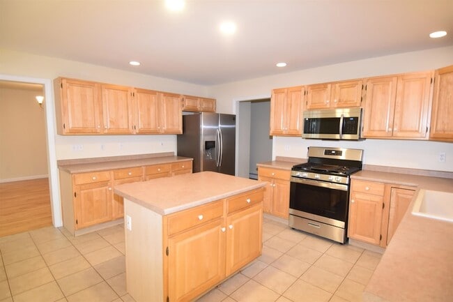 Building Photo - 73 Partridge Dr