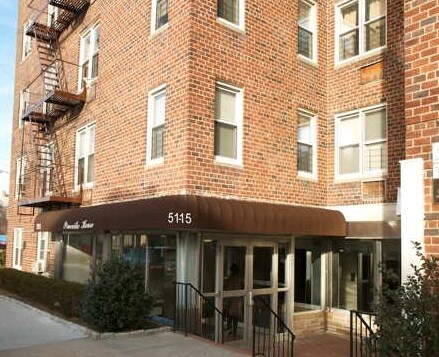 Foto del edificio - Pineville House