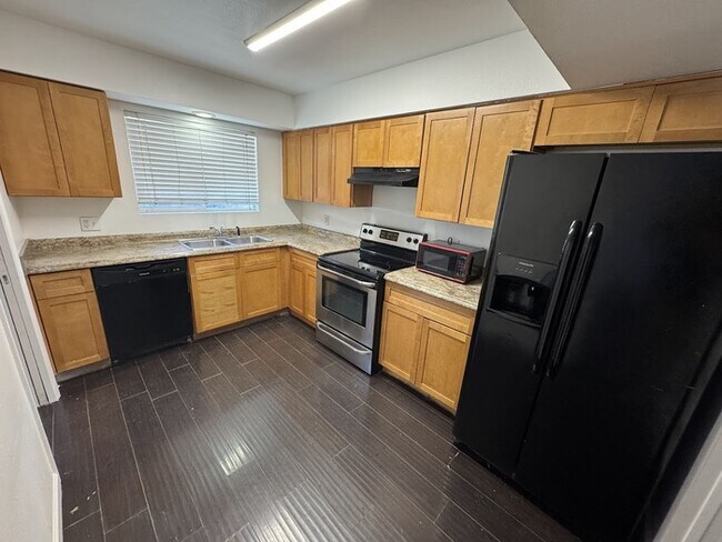 Foto del edificio - West Phoenix 3br townhome