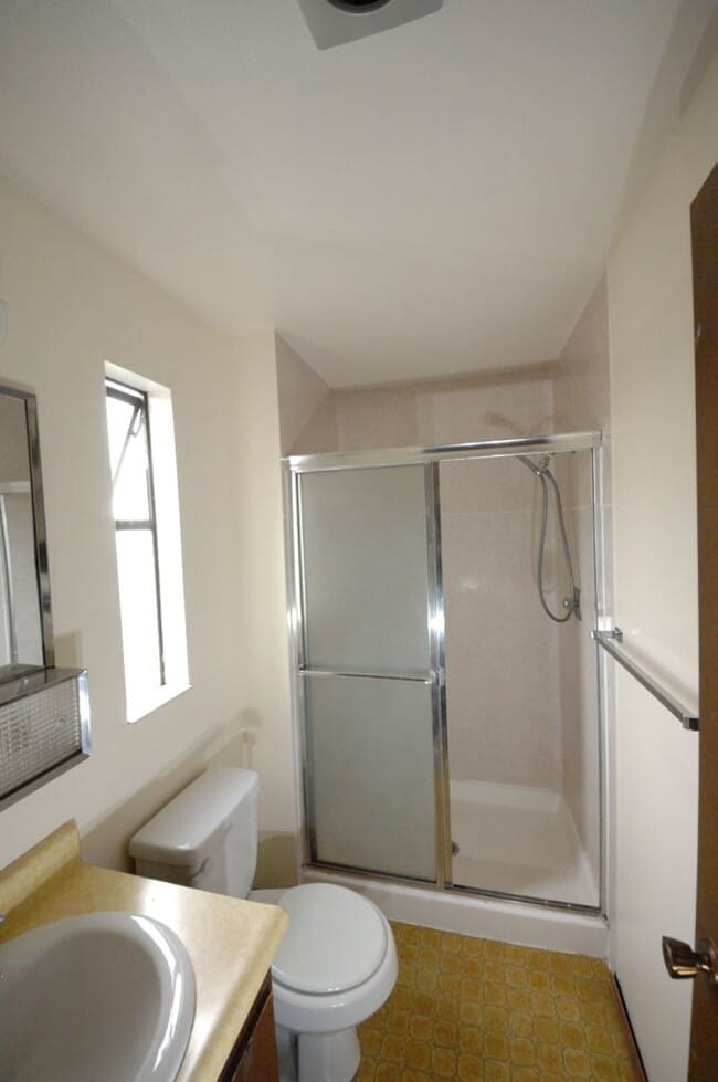 Foto del edificio - 1416 NW 63rd St