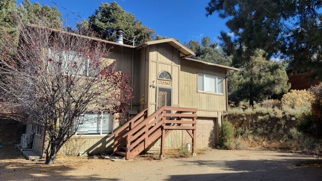 Building Photo - Move-In Ready 3 Bedroom, 2 Bath Home with ...