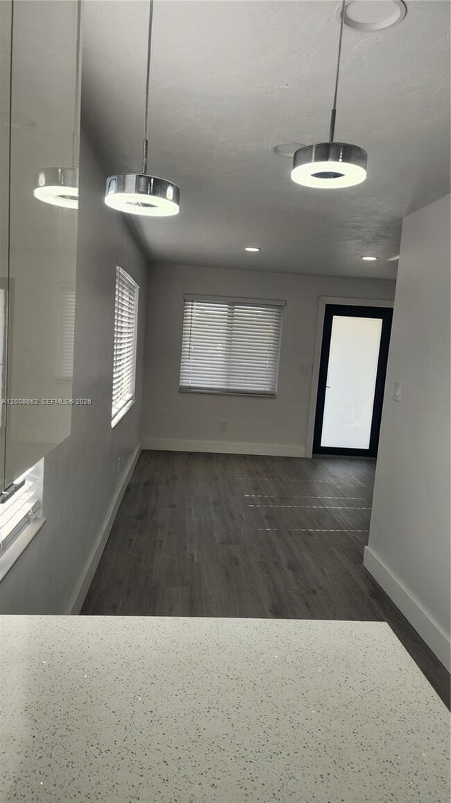 Building Photo - 8701 SW 36th St