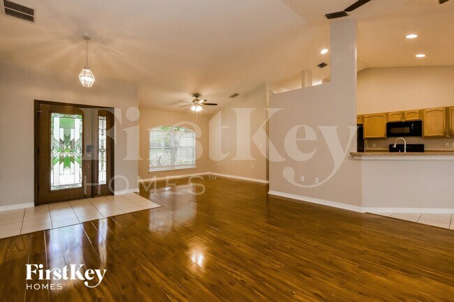 Building Photo - 13024 Baybrook Ln