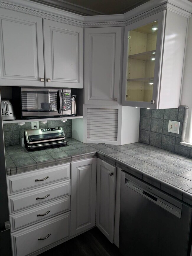 Building Photo - Lovely 2 bedroom and 2 bath remodeled home in South San Jose